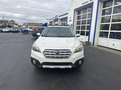 2015 Subaru Outback 2.5i Limited   - Photo 2 - West Chester, PA 19382