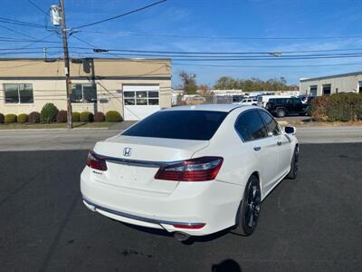 2017 Honda Accord EX w/Honda Sensing   - Photo 5 - West Chester, PA 19382