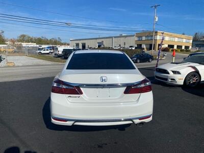 2017 Honda Accord EX w/Honda Sensing   - Photo 6 - West Chester, PA 19382