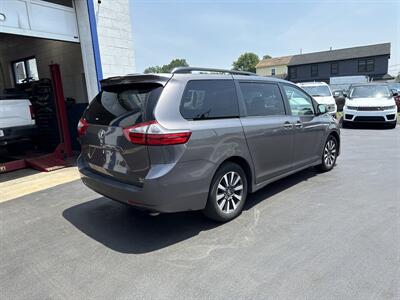 2018 Toyota Sienna XLE 7-Passenger   - Photo 6 - West Chester, PA 19382