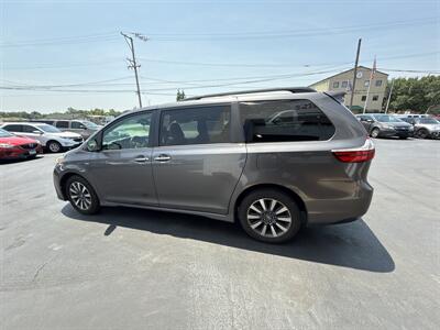2018 Toyota Sienna XLE 7-Passenger   - Photo 4 - West Chester, PA 19382