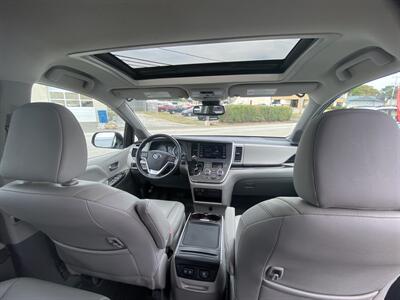 2018 Toyota Sienna XLE 7-Passenger   - Photo 15 - West Chester, PA 19382