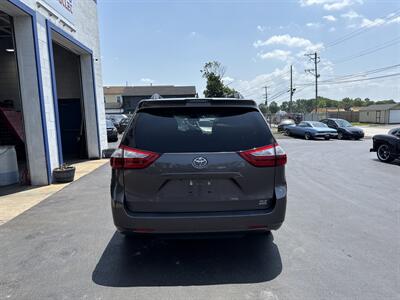 2018 Toyota Sienna XLE 7-Passenger   - Photo 15 - West Chester, PA 19382