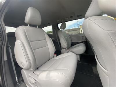 2018 Toyota Sienna XLE 7-Passenger   - Photo 13 - West Chester, PA 19382