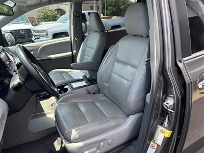 2018 Toyota Sienna XLE 7-Passenger   - Photo 9 - West Chester, PA 19382