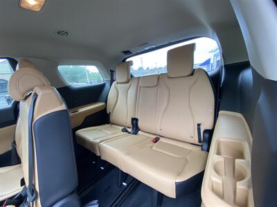 2022 Kia Carnival LX   - Photo 12 - West Chester, PA 19382