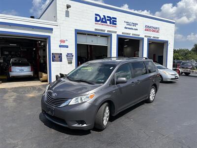 2017 Toyota Sienna LE 7-Passenger   - Photo 10 - West Chester, PA 19382