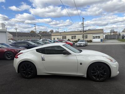 2017 Nissan 370Z - Photo 4 - West Chester, PA 19382