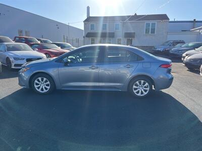 2022 Toyota Corolla LE   - Photo 10 - West Chester, PA 19382