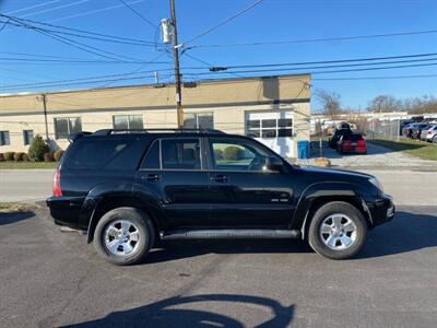 2005 Toyota 4Runner SR5   - Photo 4 - West Chester, PA 19382