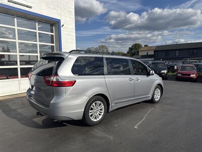 2017 Toyota Sienna XLE 8-Passenger   - Photo 21 - West Chester, PA 19382