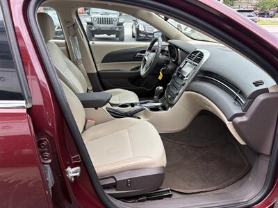 2015 Chevrolet Malibu LT   - Photo 15 - West Chester, PA 19382