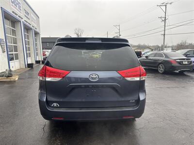 2013 Toyota Sienna XLE 8-Passenger - Photo 13 - West Chester, PA 19382