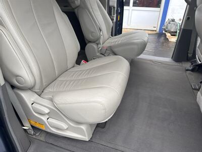 2013 Toyota Sienna XLE 8-Passenger - Photo 16 - West Chester, PA 19382