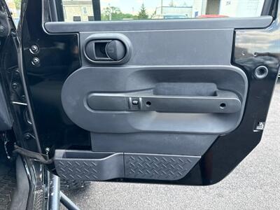 2009 Jeep Wrangler Unlimited Sahara   - Photo 15 - West Chester, PA 19382