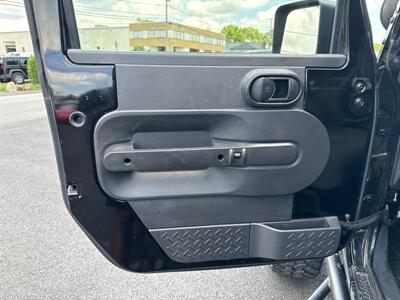 2009 Jeep Wrangler Unlimited Sahara   - Photo 9 - West Chester, PA 19382