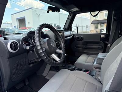 2009 Jeep Wrangler Unlimited Sahara   - Photo 11 - West Chester, PA 19382