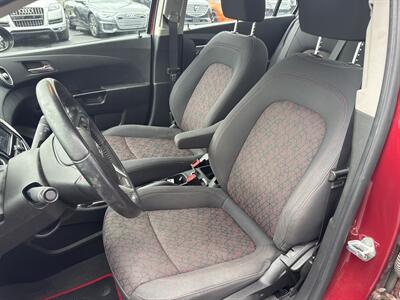 2018 Chevrolet Sonic LT Auto   - Photo 10 - West Chester, PA 19382