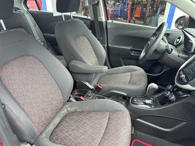 2018 Chevrolet Sonic LT Auto   - Photo 17 - West Chester, PA 19382