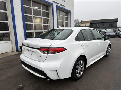 2021 Toyota Corolla LE   - Photo 5 - West Chester, PA 19382
