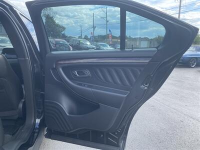 2015 Ford Taurus Limited   - Photo 11 - West Chester, PA 19382