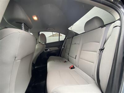 2013 Chevrolet Cruze 1LT Auto   - Photo 10 - West Chester, PA 19382
