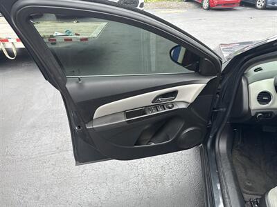 2013 Chevrolet Cruze 1LT Auto   - Photo 10 - West Chester, PA 19382