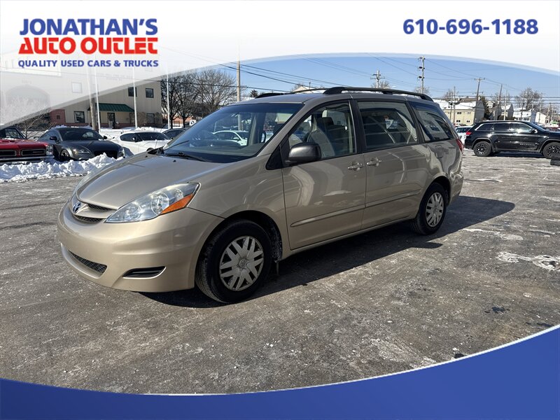 2008 Toyota Sienna CE 7-Passenger   - Photo 1 - West Chester, PA 19382