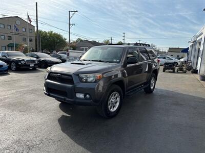 2011 Toyota 4Runner SR5   - Photo 2 - West Chester, PA 19382