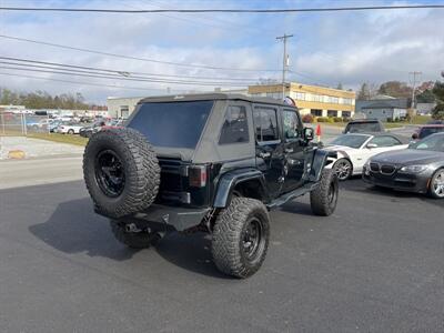 2012 Jeep Wrangler Unlimited Sahara   - Photo 6 - West Chester, PA 19382