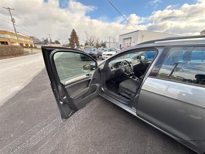 2016 Volkswagen Golf SportWagen TSI S   - Photo 8 - West Chester, PA 19382