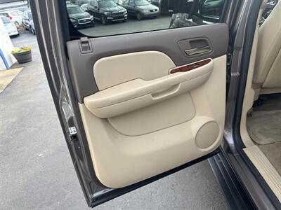 2012 Chevrolet Suburban LT - Photo 13 - West Chester, PA 19382