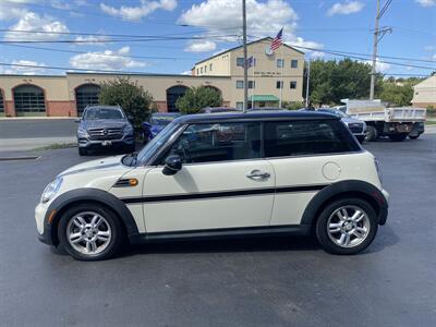 2013 MINI Hardtop Cooper   - Photo 8 - West Chester, PA 19382