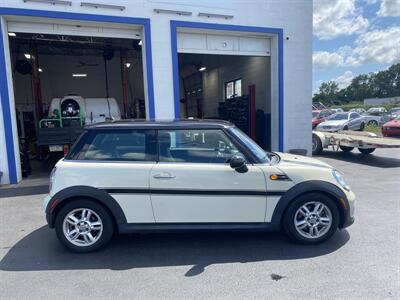 2013 MINI Hardtop Cooper   - Photo 4 - West Chester, PA 19382