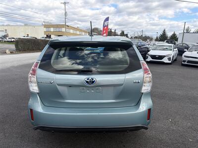 2015 Toyota Prius v Two   - Photo 6 - West Chester, PA 19382