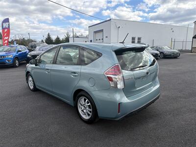 2015 Toyota Prius v Two   - Photo 7 - West Chester, PA 19382