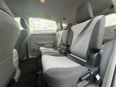 2015 Toyota Prius v Two   - Photo 10 - West Chester, PA 19382