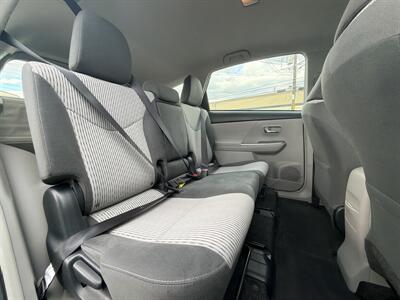 2015 Toyota Prius v Two   - Photo 12 - West Chester, PA 19382