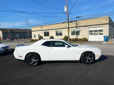 2015 Dodge Challenger R/T Plus   - Photo 4 - West Chester, PA 19382