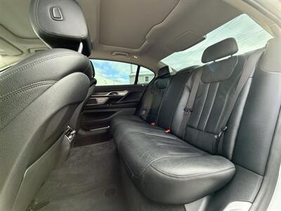 2019 BMW 740i - Photo 10 - West Chester, PA 19382