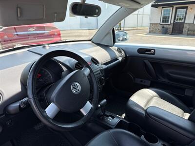 2010 Volkswagen New Beetle Convertible Base PZEV   - Photo 11 - West Chester, PA 19382