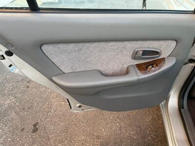 2004 Hyundai ELANTRA GLS   - Photo 12 - West Chester, PA 19382