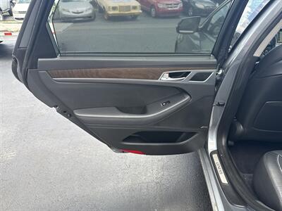 2015 Hyundai Genesis 3.8L   - Photo 14 - West Chester, PA 19382