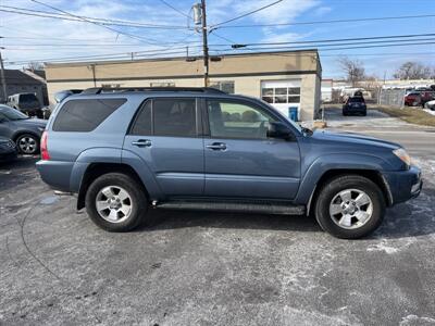 2005 Toyota 4Runner SR5   - Photo 4 - West Chester, PA 19382