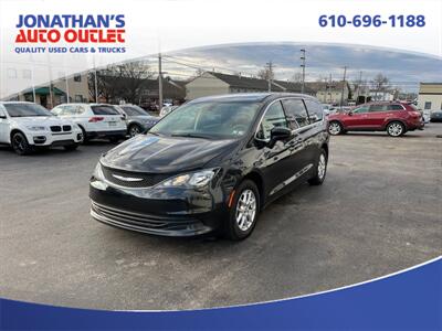 2017 Chrysler Pacifica LX   - Photo 1 - West Chester, PA 19382