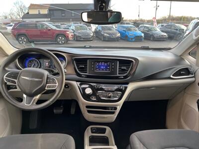 2017 Chrysler Pacifica LX   - Photo 12 - West Chester, PA 19382