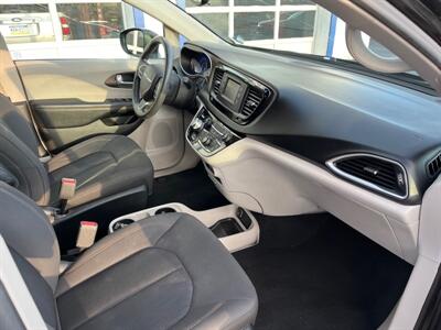 2017 Chrysler Pacifica LX   - Photo 19 - West Chester, PA 19382