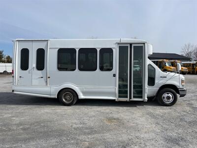 2009 Ford E-Series Van Buss  Super Duty Van - Photo 4 - West Chester, PA 19382