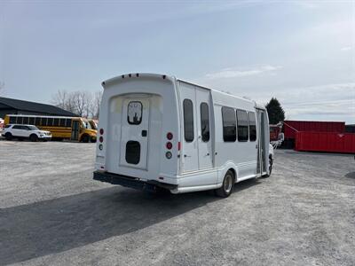 2009 Ford E-Series Van Buss  Super Duty Van - Photo 5 - West Chester, PA 19382