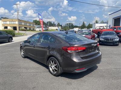 2017 Kia Forte LX   - Photo 7 - West Chester, PA 19382